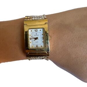 Vintage Mesh Band Gold Tone Watch Bracelet with Foldover Clasp Rectangular Face